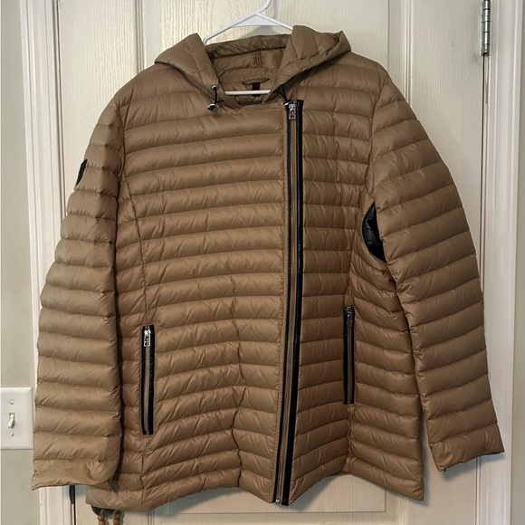 RUDSAK Other - 🎉 Host Pick 🎉 Rudsak Tan Puffer Jacket